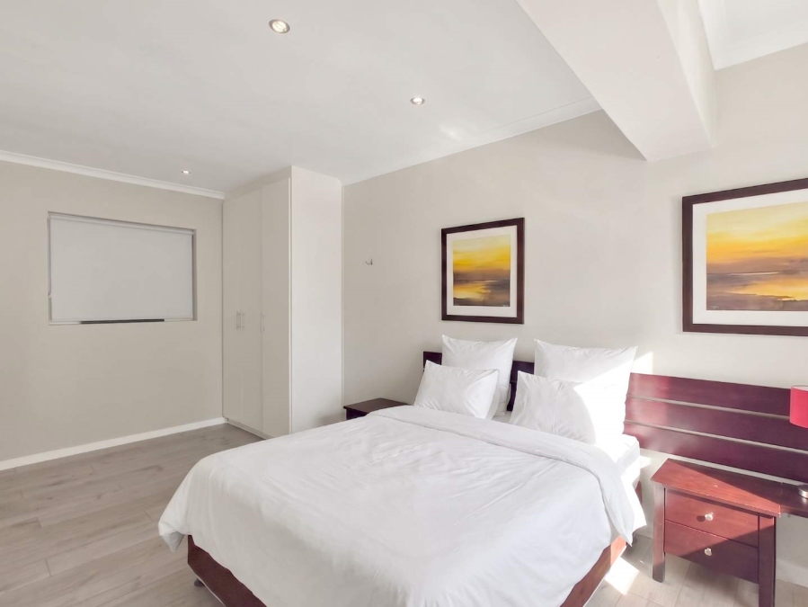 3 Bedroom Property for Sale in Sea Point Western Cape